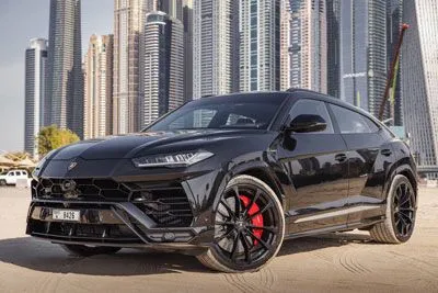 Lamborghini URUS Black